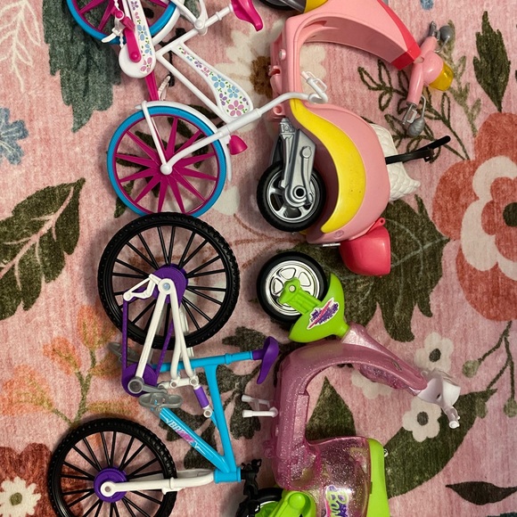 Barbie bike lot - Picture 2 of 8